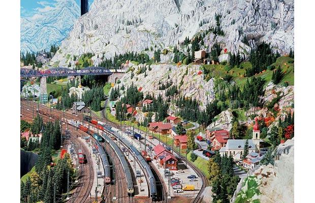 largest toy train set